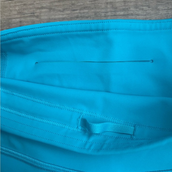 Lululemon Base Pace HR Crop 23" Women's Leggings in Turquoise Tide sz 6 - Picture 5 of 7